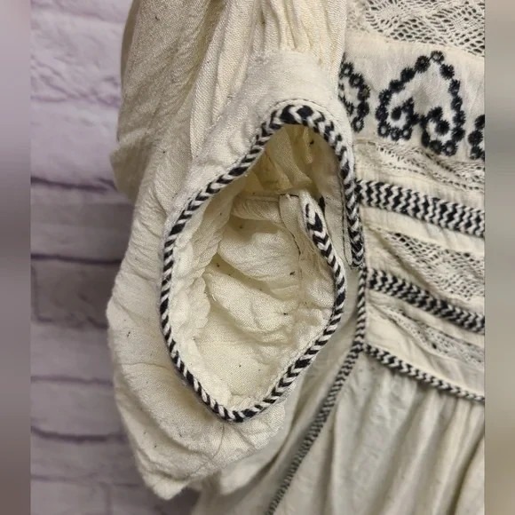Free People Boho Cream Blouse with Puff Sleeves and Bib Collar Size Small - Picture 9 of 10